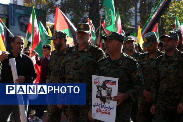 خروش یک‌صدا در حمایت از آرمان‌های انقلاب