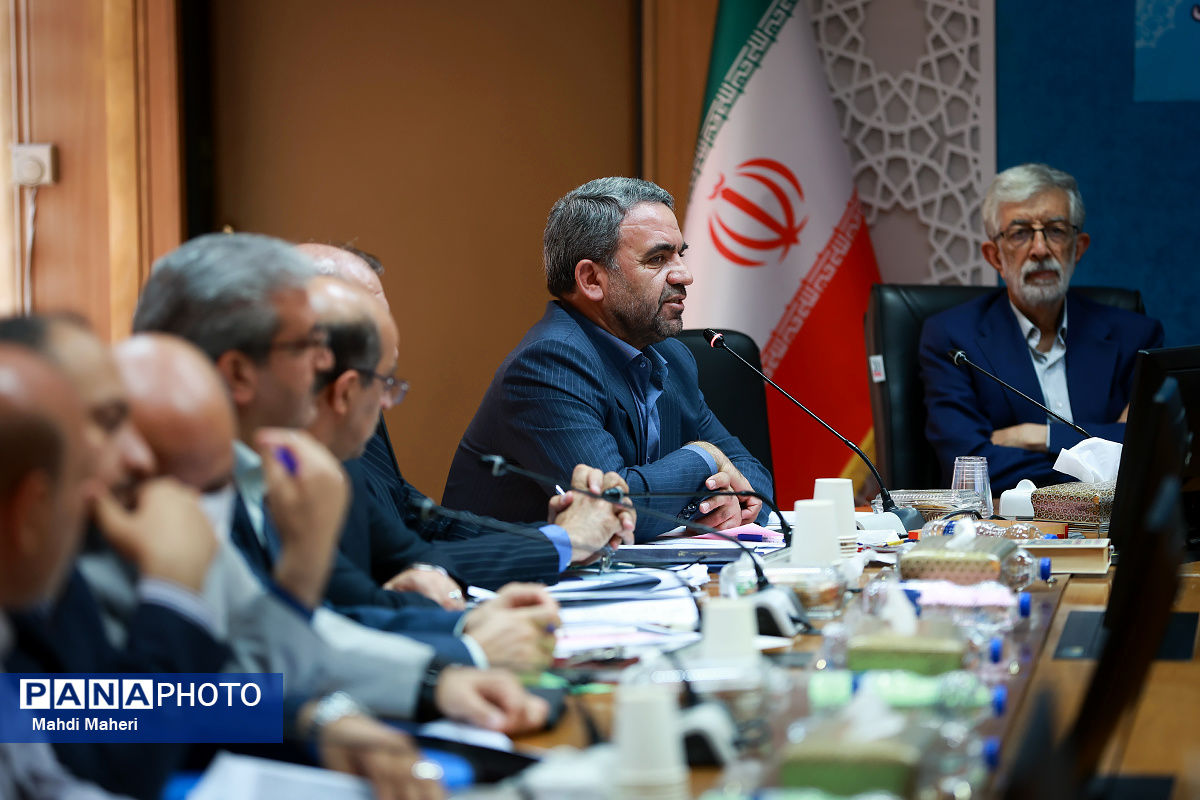 آغاز رسمی پوشش بیمه‌ای بیش از 280 هزار معلم مدارس غیردولتی/ رایزنی با مجلس برای پرداخت بخشی از حق بیمه معلمان‌