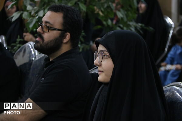 طنین غزلیات حافظ، در خانه شعر و ادب یزد 