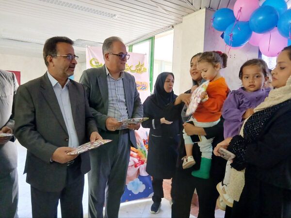 بازدید مسئولین کاشمر از بخش اطفال بیمارستان حضرت ابوالفضل (ع)