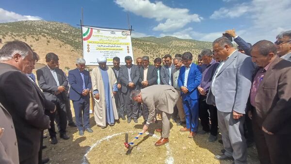آیین کلنگ‌زنی مدرسه 12 کلاسه در دیشموک 
