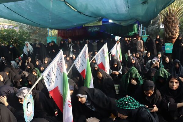 دانش‌آموزان کوهدشتی در یادمان شهدای هویزه