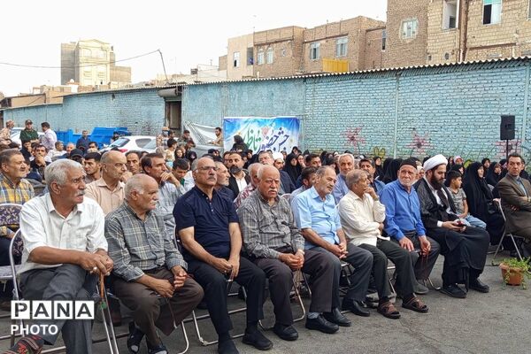 آیین «آبروی محله» در تکریم شهیدان جنگ رمضان