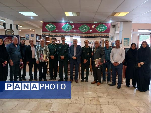 تقدیر از آزادگان کتاب خوان عباس آباد