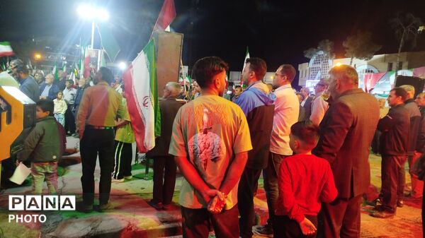 فیروزآباد وفادار به رهبر شهید
