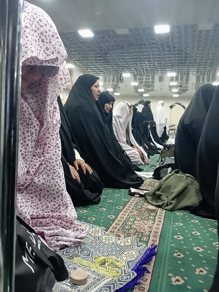 نماز جماعت همزمان با شب لیلة الرغائب در شهرستان کاشمر 