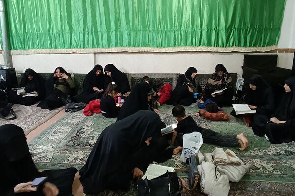 برگزاری مراسم شب قدر در حسینیه بیت الرباب قیامدشت ری 