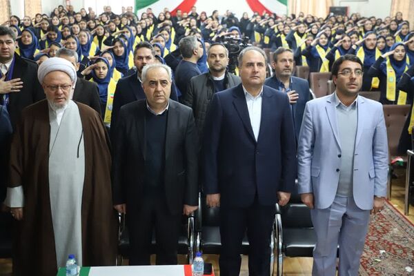 زنگ انقلاب در مدرسه خدیجه کبری ناحیه یک تبریز با حضور استاندار 