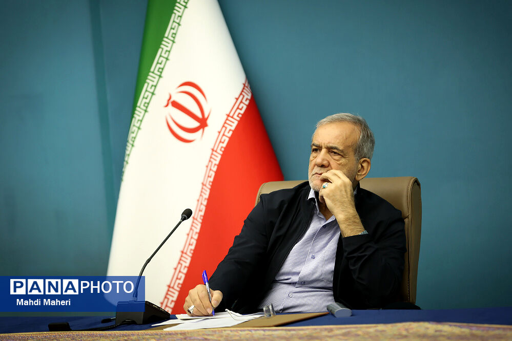 پزشکیان: واردات پنل‌های خورشیدی ثبت سفارش شده است
