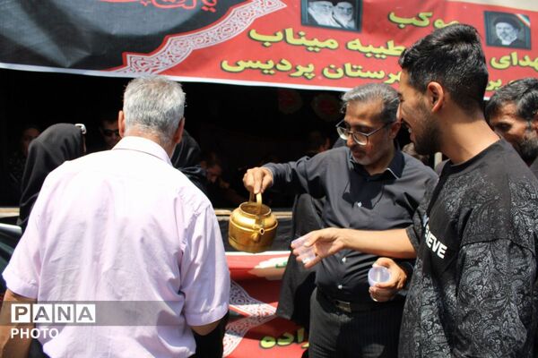  فرهنگیان آموزش و پرورش پردیس در صف خدمت‌رسانی به جاماندگان اربعین