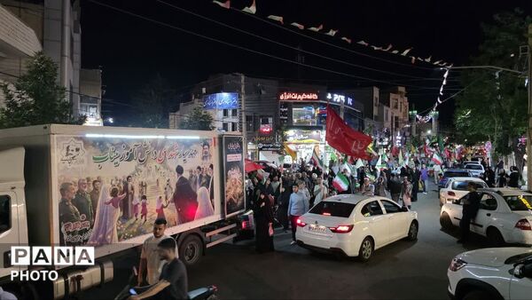 نمایش گوشه‌ای از قدرت و اقتدار  نظامی ایران در خیابان‌های رجایی شهر کرج