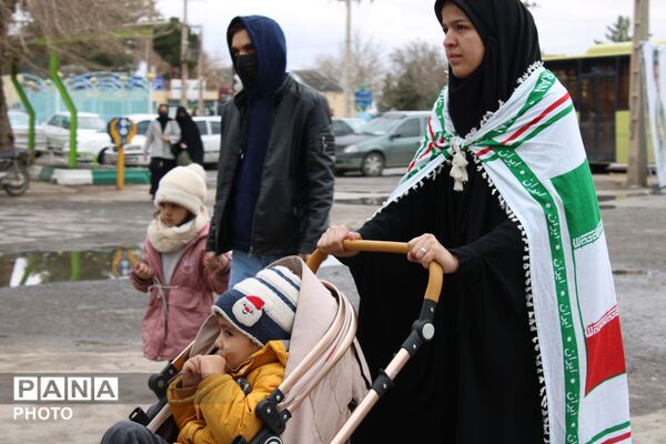 وداع با پیکر مطهر شهید فرشاد بنام در گلزار شهدا نیشابور 