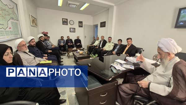 برگزاری جلسه شورای اداری در بلده