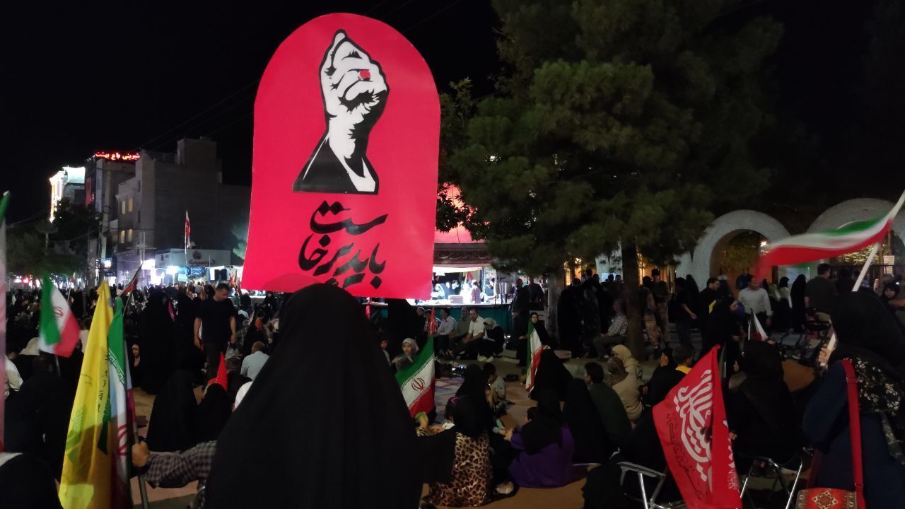 تجمع گسترده مردم در بلوار فضل در شب ۱۶۴