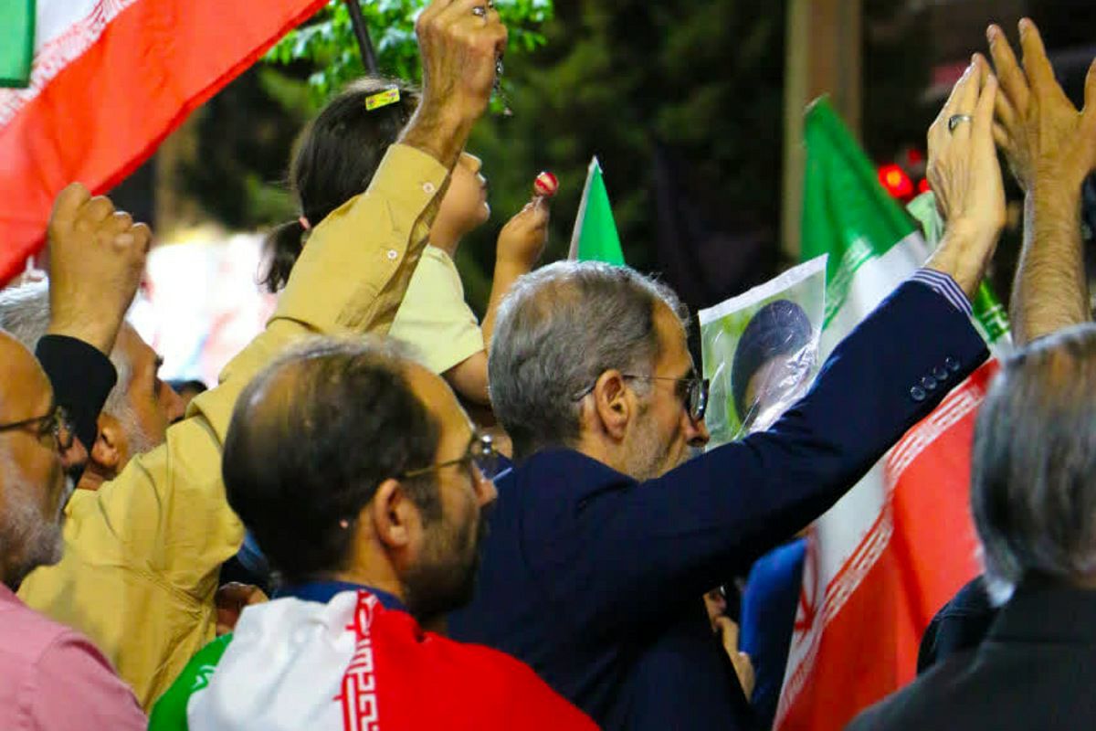 صدمین راهپیمایی مردم فاز یک اندیشه