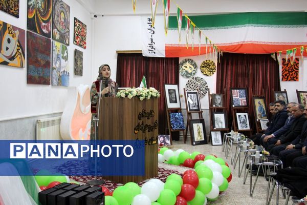افتتاح نمایشگاه شکوفایی هنر و مهارت زنان و دختران هنرستان استاد شهریار 