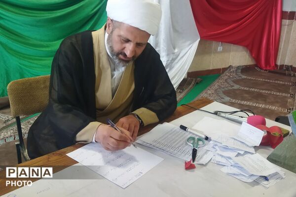 تأکید مدیر آموزش‌و‌پرورش فیروزکوه بر ضرورت همکاری خانواده و مدرسه در جلسه انجمن اولیا و مربیان
