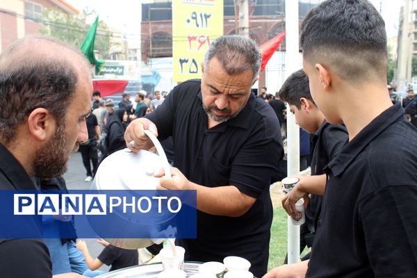 پیاده‌رویی جاماندگان اربعین حسینی در فردیس