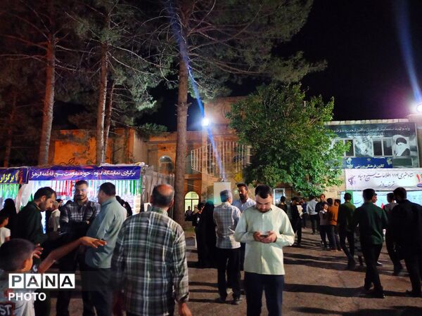نمایشگاه دست آورد های انقلاب در کاشمر