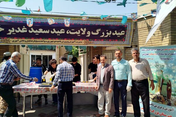 برپایی موکب عید غدیر به همت بسیج فرهنگیان و دانش آموزی ناحیه دو شهرری 