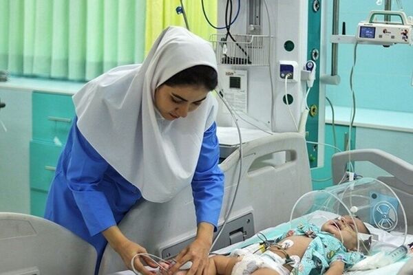 مشکل کشور کمبود پرستار نیست، کمبود جذب و نگهداشت نیروست