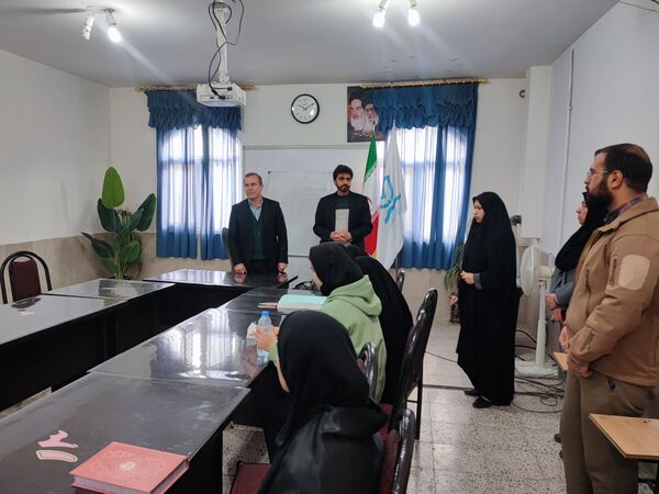 مسابقات قرآن‌ و عترت متوسطه اول و دوم دختران در رشته‌های‌صوتی