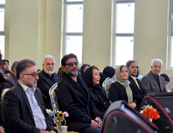کلنگ نخستین مدرسه زنده‌یاد پیام راهب در قمصر به زمین زده شد