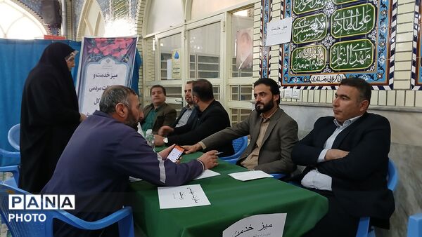 حضور مدیرکل اداره راه و شهرسازی استان در صفوف نماز جمعه بن