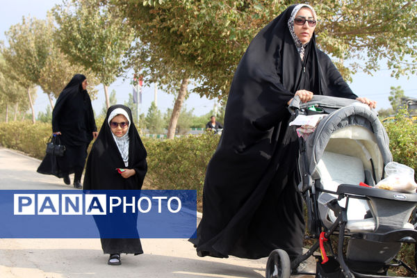 پیاده‌روی خانوادگی جاماندگان اربعین حسینی(ع) در قم