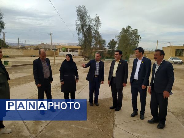  بازدید از دبیرستان‌های دخترانه عشایری عفاف و شبانه‌روزی پسرانه عشایری فارس