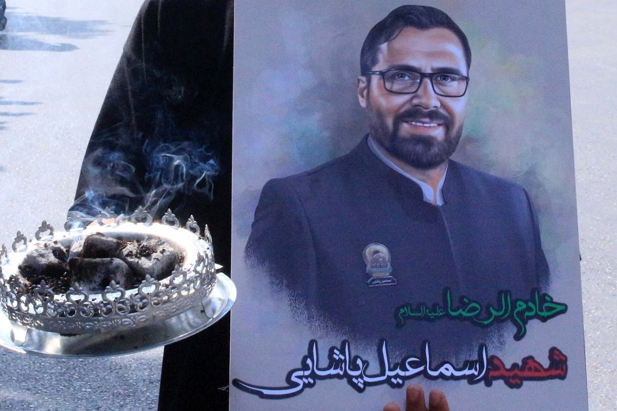 تشییعی که بهارستان را یکپارچه عزادار و مفتخر کرد