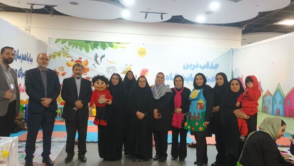 ایوان هنر، گفتگویی بدون کلام از دستان هنرمند بانوان مشهدی است