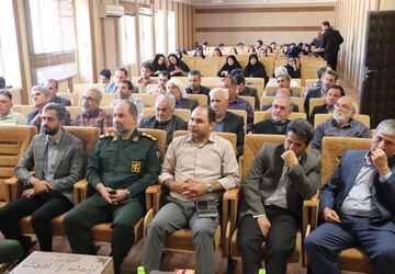 محفل انس با قرآن در قروه برگزار شد