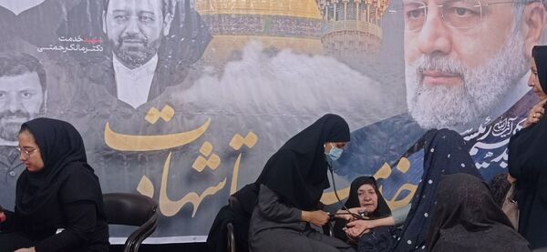 در سالروز شهادت شهید خدمت،میز خدمت در شهر نسر برپا شد