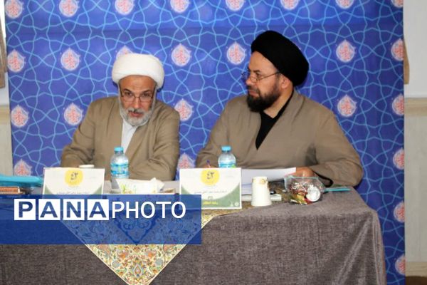 رقابت دانش‌آموزان سراسر کشور در چهل و دومین دوره مسابقات قرآن، عترت و نماز در مشهد