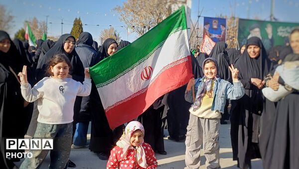  بیعت مردم رزن با سومین رهبر نظام مقدس جمهوری اسلامی ایران