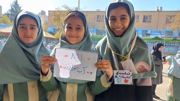 انتخابات شورای دانش آموزی در دبستان شاهد تحقیقی ناحیه 6