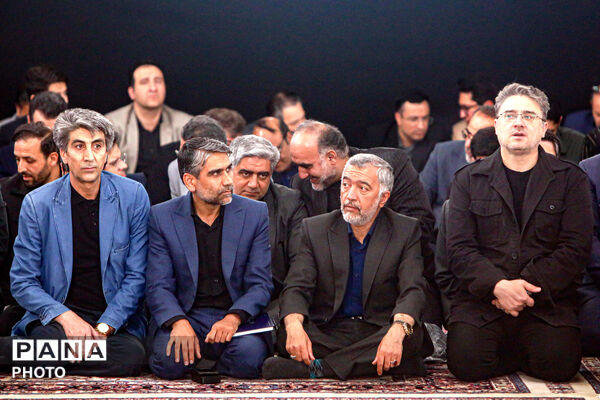 گرامیداشت دانش‌آموزان مدرسه میناب در حرم مطهر رضوی