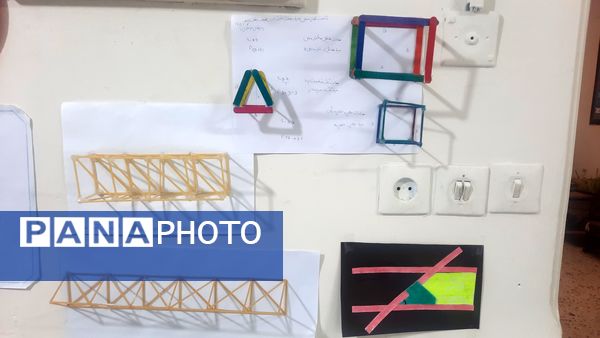 نمایشگاه دست‌سازهای دانش‌آموزان دبیرستان فرهنگیان ناحیه ۷ مشهد 