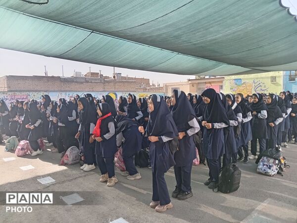 جشن آغاز سال تحصیلی در دبستان ناهید نخودی