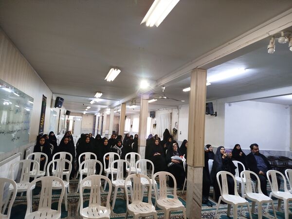 یادواره شهدا در دبیرستان شاهد فاطمیه مشهد