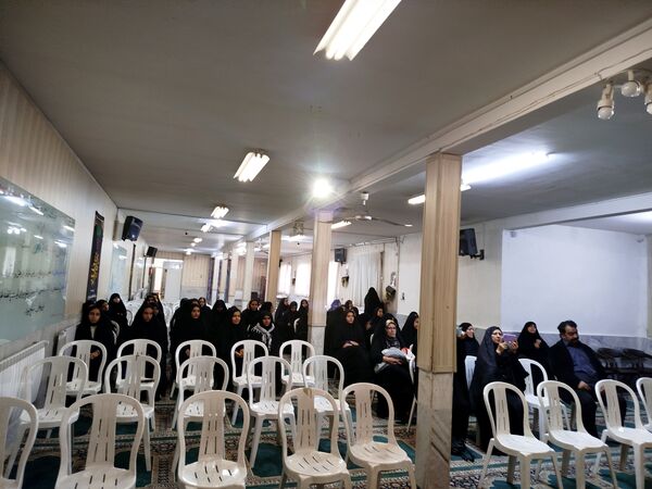 یادواره شهدا در دبیرستان شاهد فاطمیه مشهد