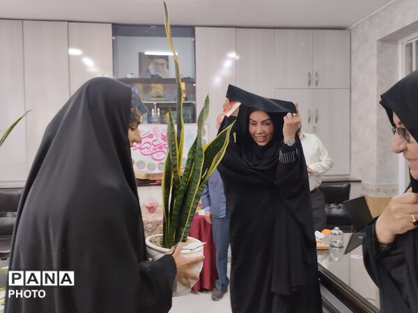 مراسم تجلیل از خانواده شهدا در دبستان شاهد شهید ناصری
