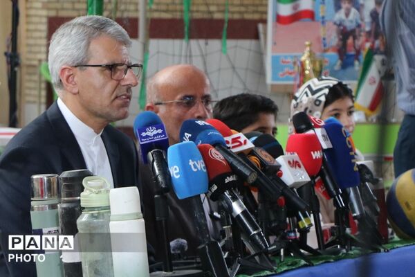 نشست خبری سخنگوی وزارت امور خارجه در لامرد