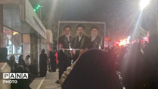 سدی از ایمان؛ بازگوییِ، شکوهِ اجتماعات شبانه در حسینیه امام خمینی(ره)