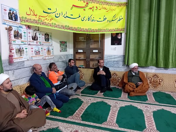 مراسم جشن دهه فجر در مسجد پنج تن آل عبا