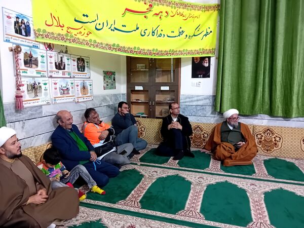 مراسم جشن دهه فجر در مسجد پنج تن آل عبا