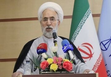 جنایت میناب با استانداردهای دوگانه قابل پنهان کردن نیست