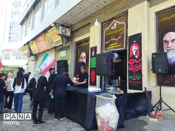 موکب قائد شهید در خیابان مصباح یزدی مشهد 