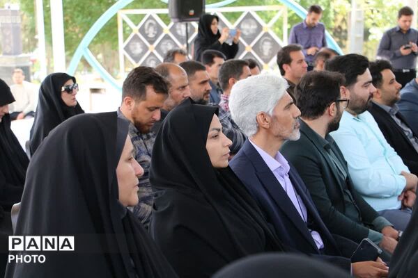 گرامی داشت مقام معلم و آئین گلباران مزار شهدای گمنام